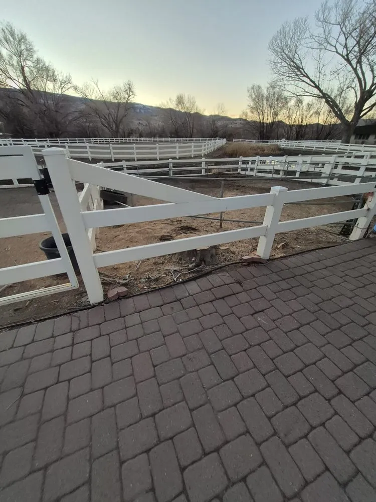 Slide of Lee Roofing and Renovation