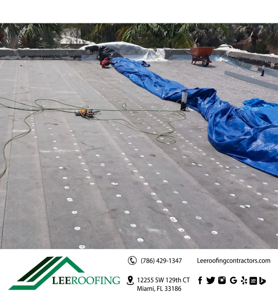 Slide of Lee Roofing