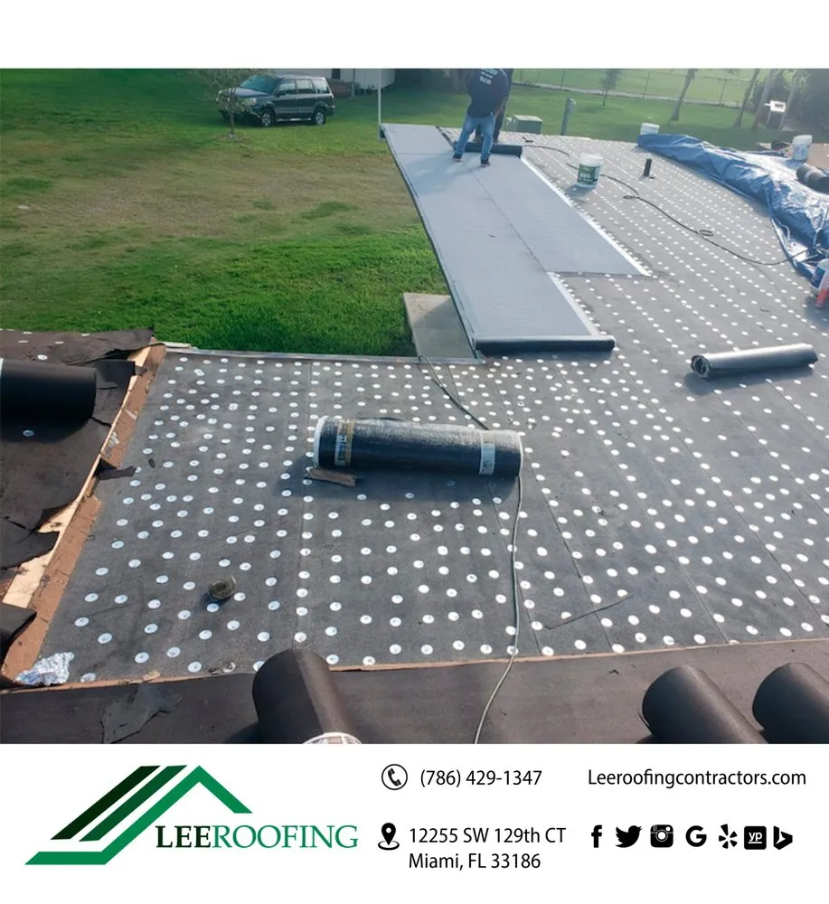 Slide of Lee Roofing