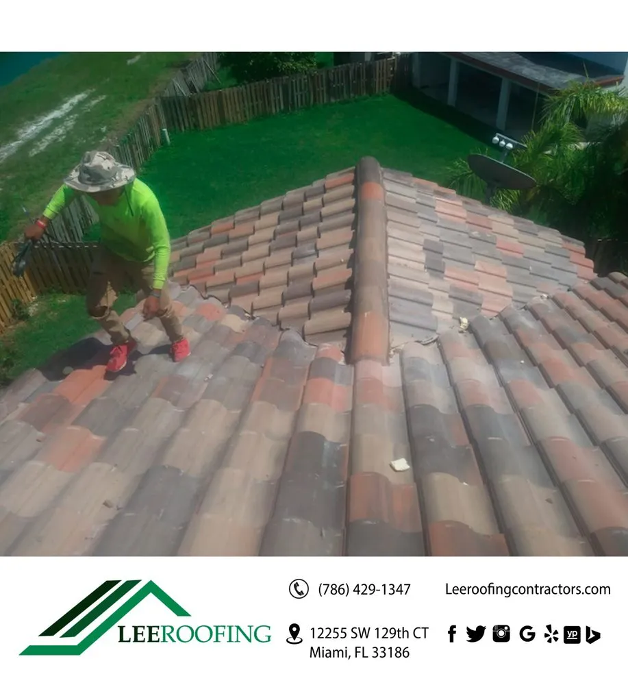 Slide of Lee Roofing