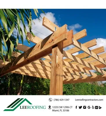 Lee Roofing Logo