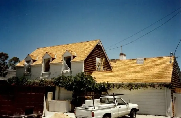 Slide of Lee Roofing of Costa Mesa