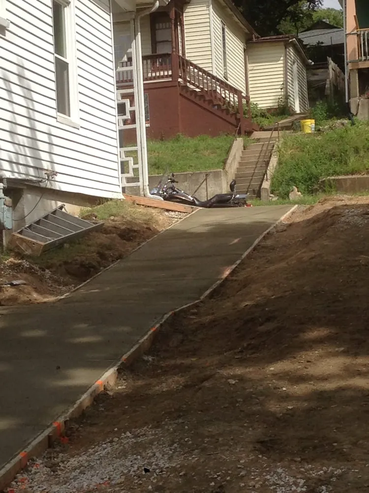 Slide of Leeconstruction