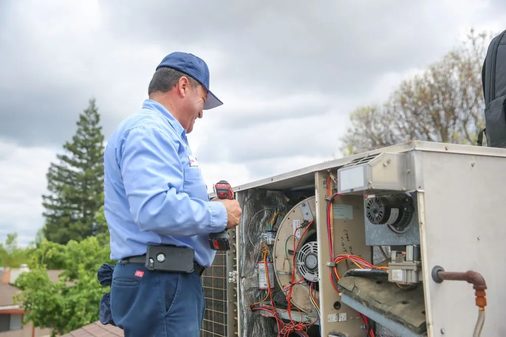 Slide of Lee’s Air, Plumbing & Heating