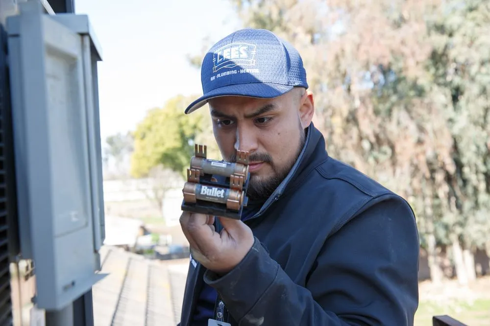 Slide of Lee’s Air, Plumbing & Heating