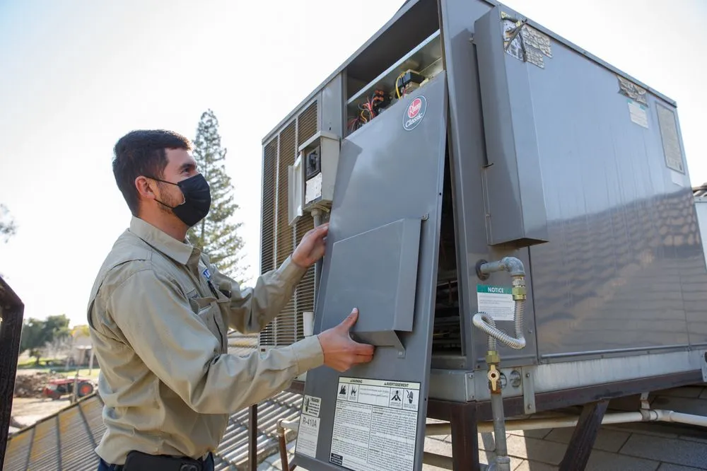 Slide of Lee’s Air, Plumbing & Heating