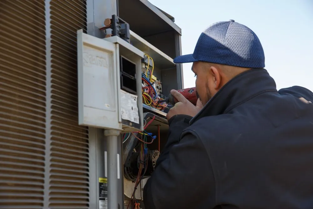 Slide of Lee's Air, Plumbing, Heating, & Roofing