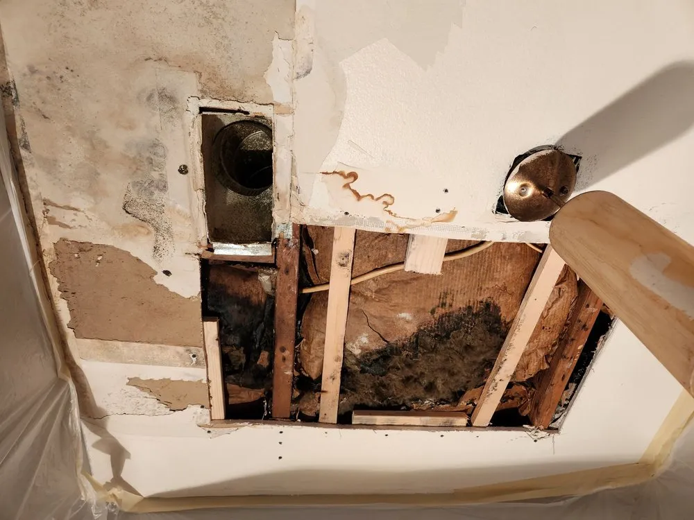 Slide of Lee's Drywall and Plaster Repair