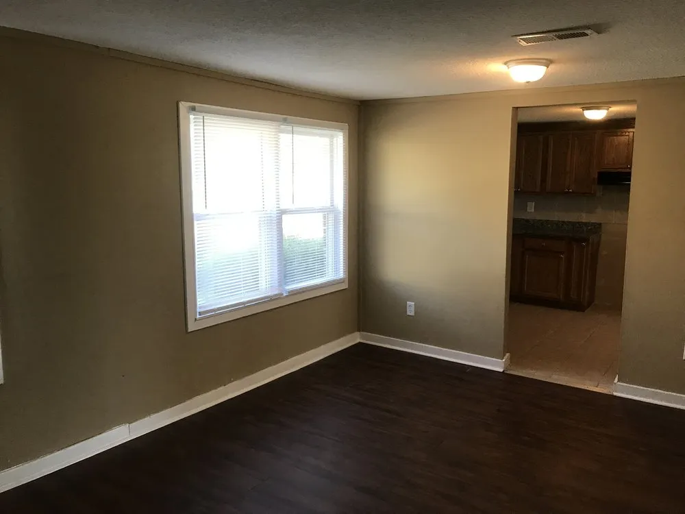 Slide of Lee’s Enterprize