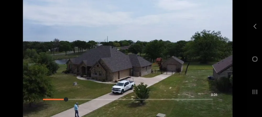 Slide of Lee's Roofing & Construction