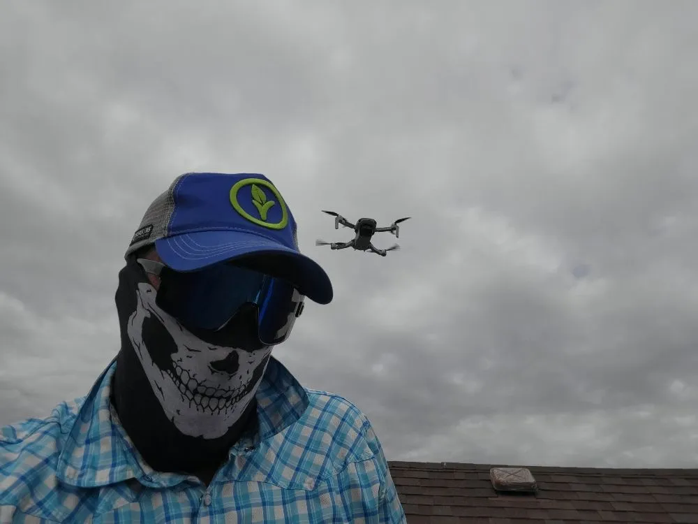 Slide of Lee's Roofing & Construction