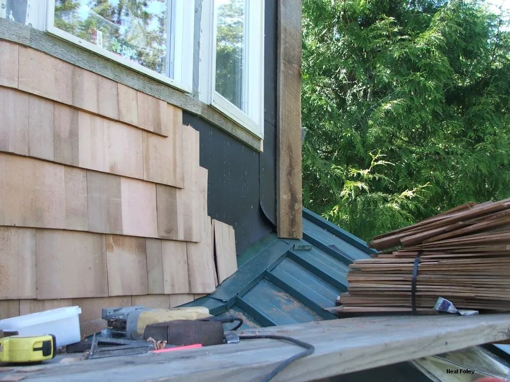 Slide of Lee's Roofing