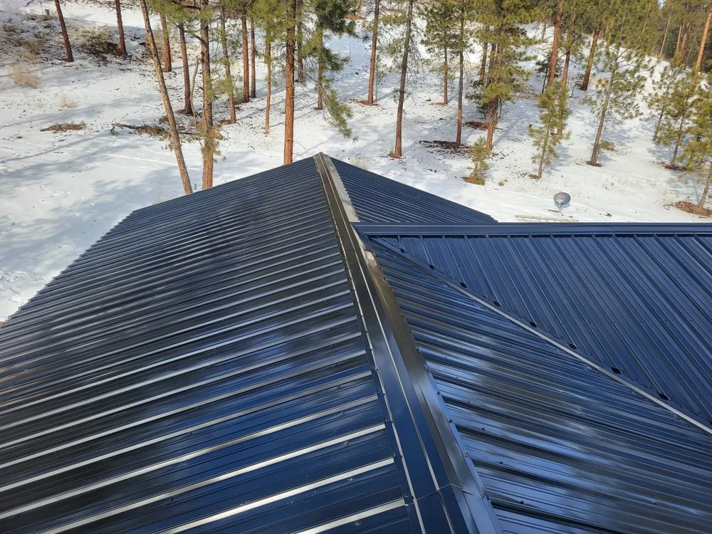 Slide of Lee's Roofing