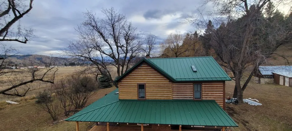 Slide of Lee's Roofing
