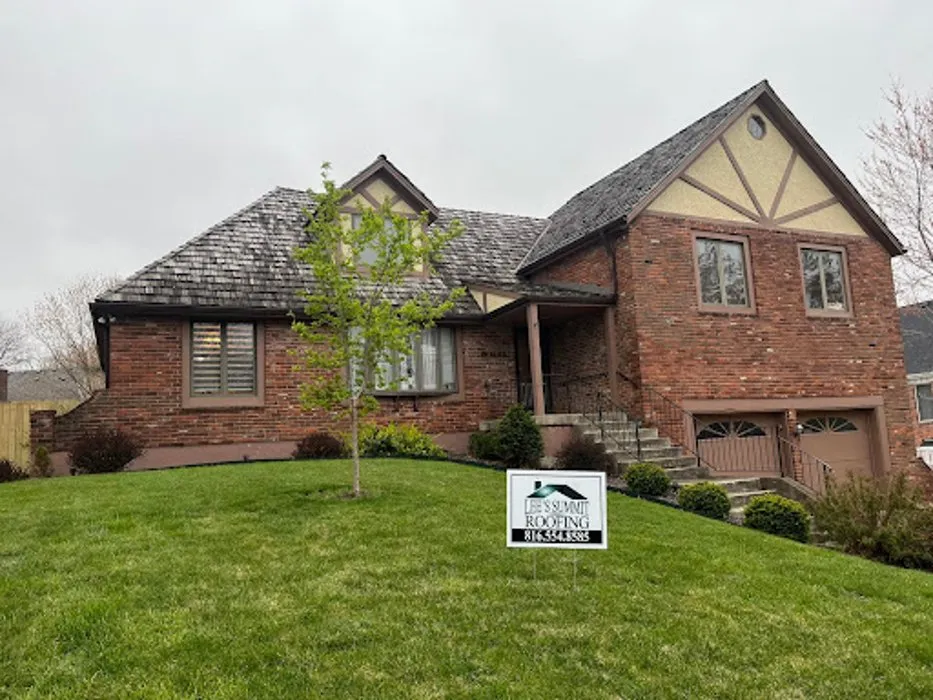 Local roof leak repair in Lee's Summit, MO by Lee's Summit Roofing
