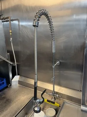 Legacy Construction & Landscaping Logo