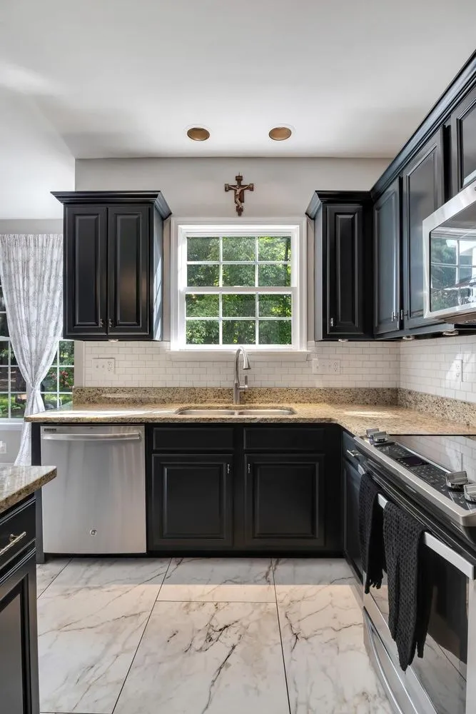 Licensed shingle roofing service experts serving Moseley, VA - Legacy Excel Construction