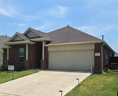 Legacy Roofing & Restoration Logo