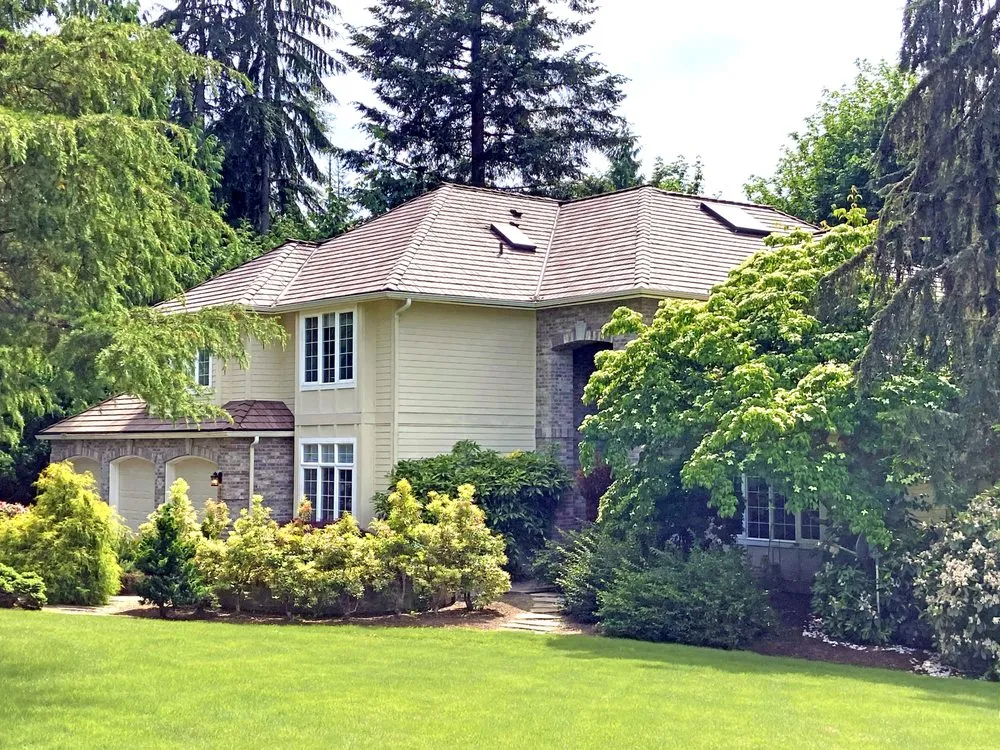 Slide of Legacy Roofing Northwest