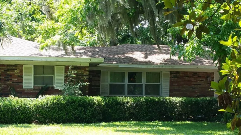 Slide of Leggett's Classic Roofing