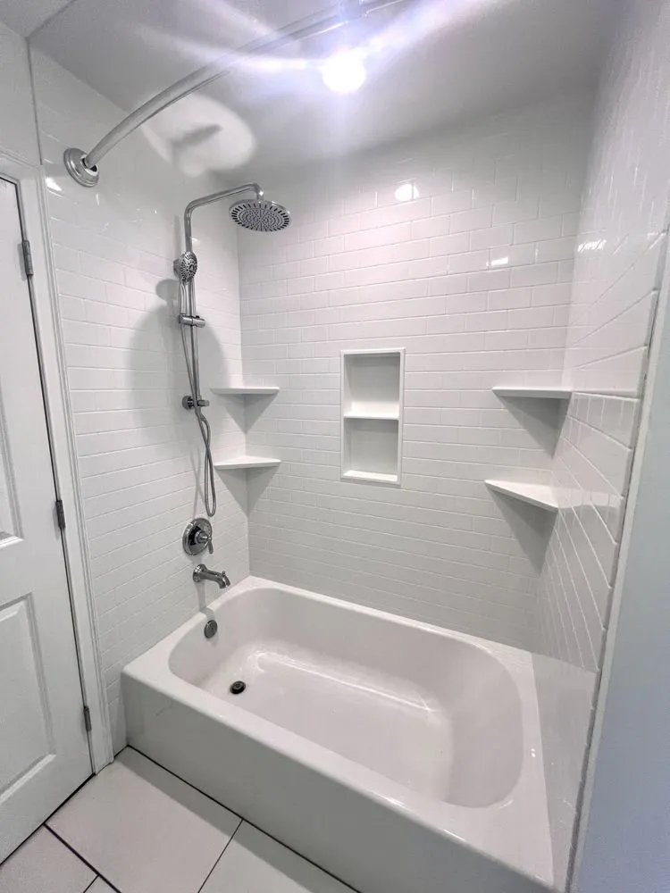 Slide of Legnos Homes