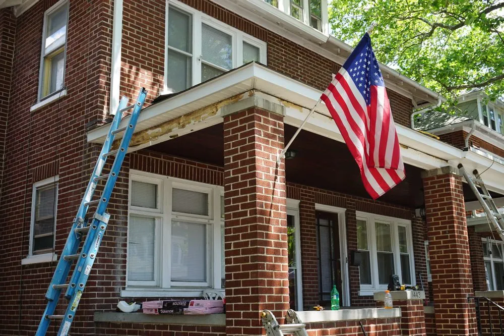Slide of Lehigh Gap Seamless Gutter