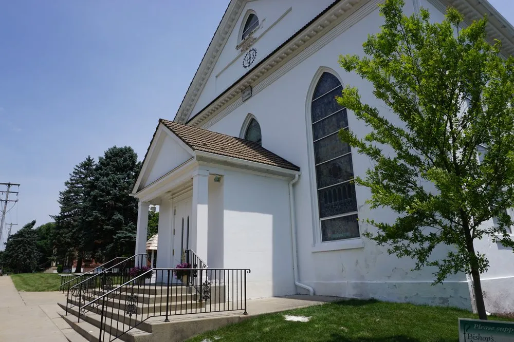 Slide of Lehigh Gap Seamless Gutter