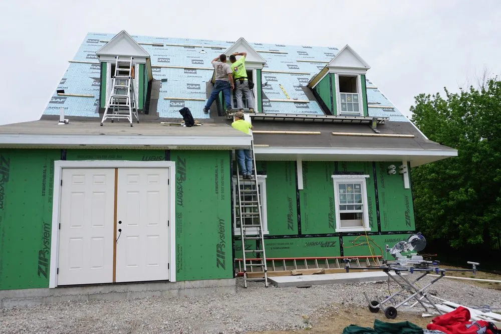 Slide of Lehigh Gap Seamless Gutter