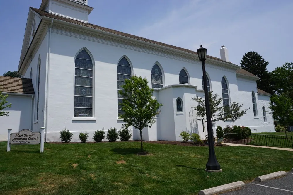 Slide of Lehigh Gap Seamless Gutter