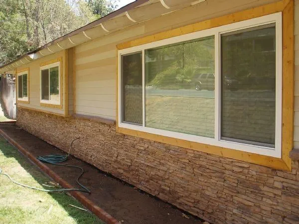 Slide of Leigh Construction