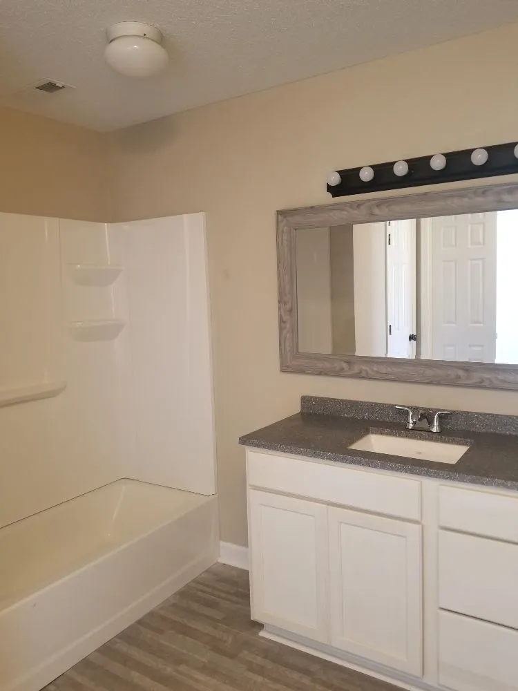 Slide of Leiva Renovations