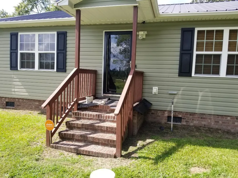 Slide of Leiva Renovations