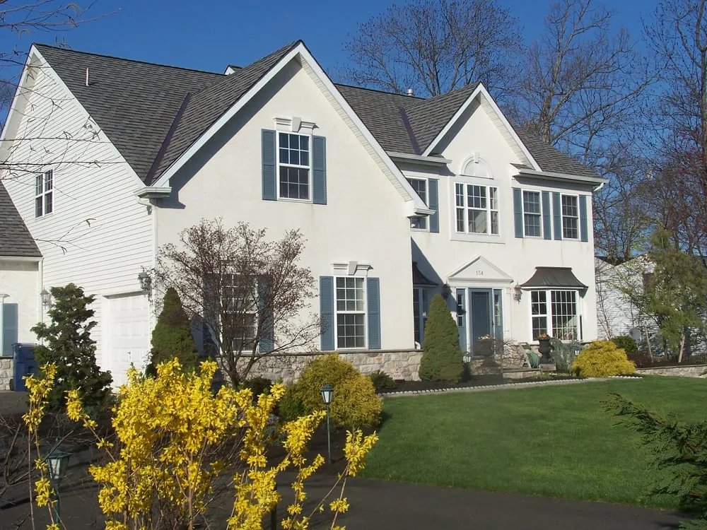 Slide of Lemus Construction