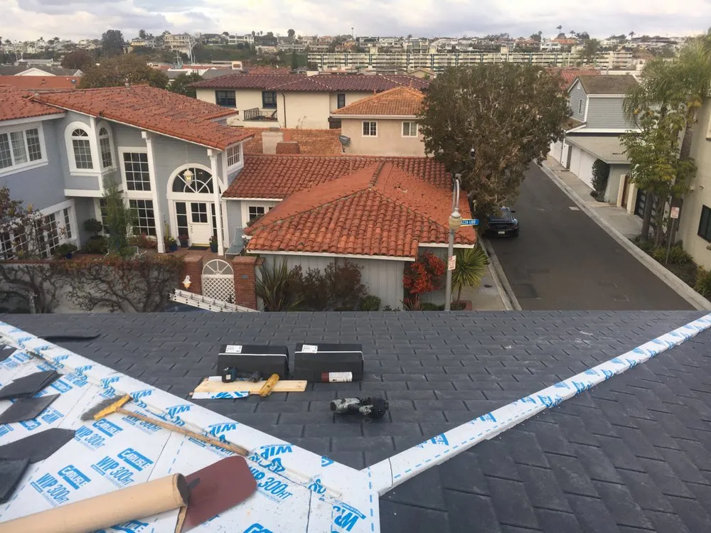 Slide of Lemus Roofing