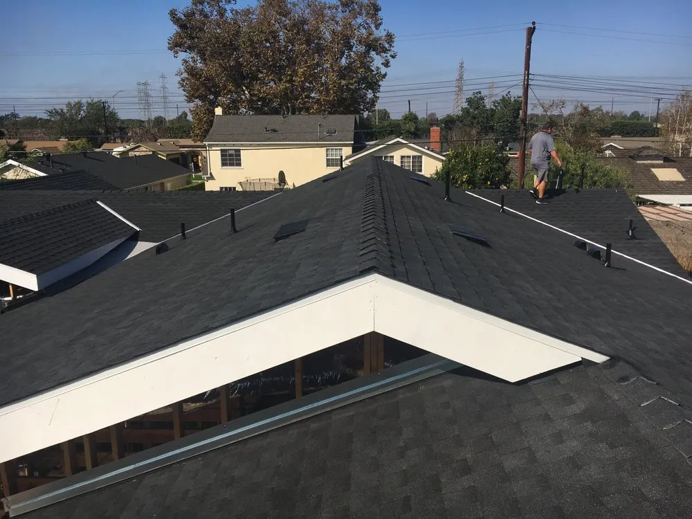 Slide of Lemus Roofing