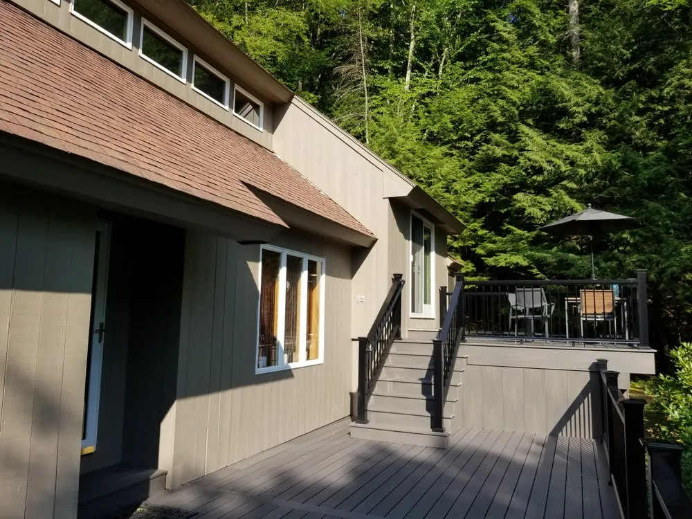 Slide of Lenzi Construction & Remodelling