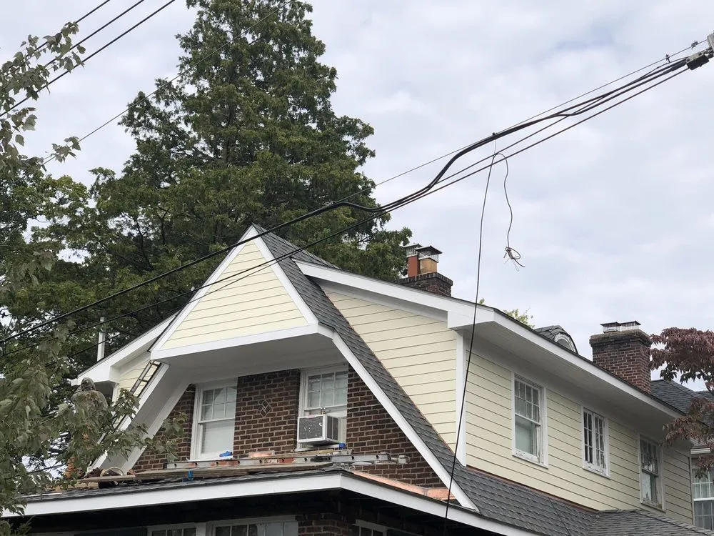 Slide of Leo & Son's Contracting