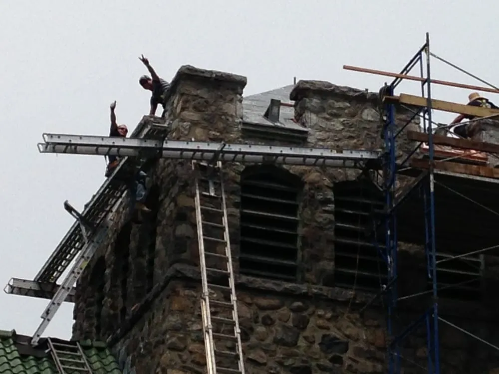 Slide of Leo & Son's Contracting