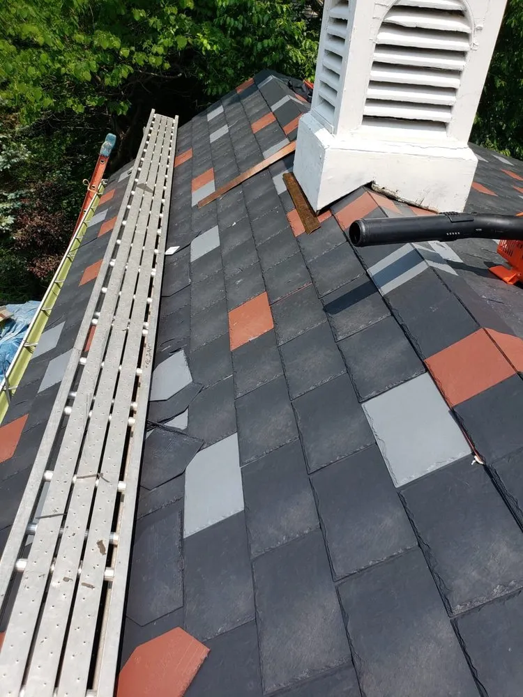 Slide of Leo & Son's Contracting