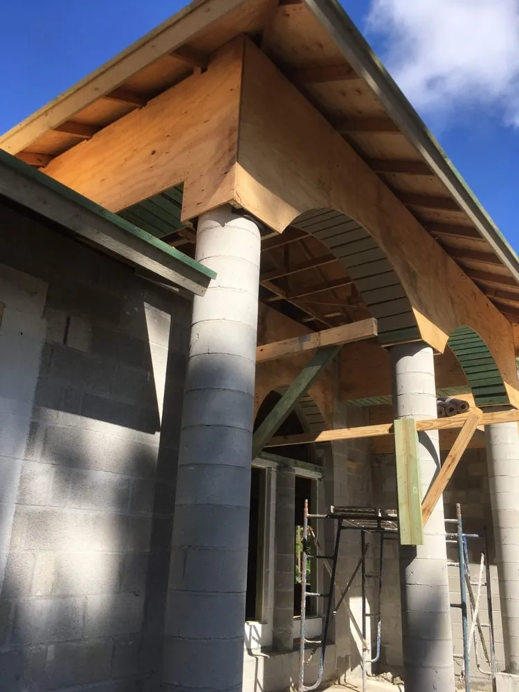 Slide of Leo Construction Roofing