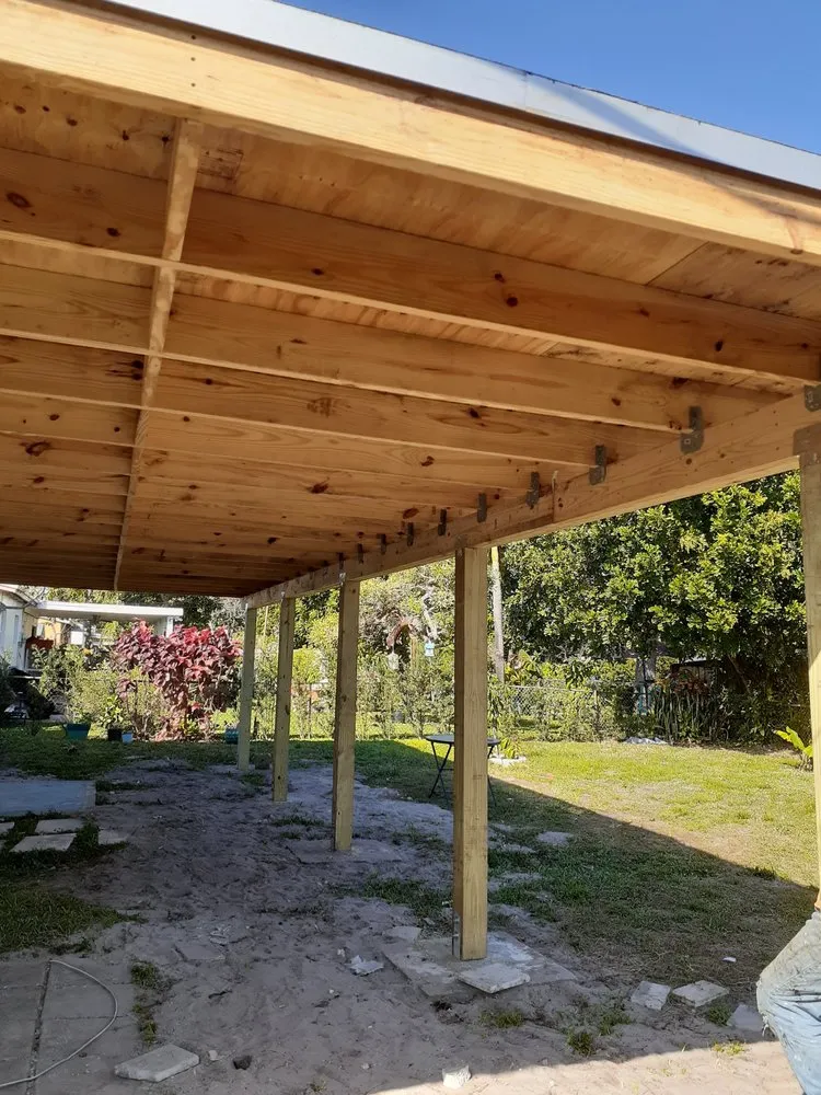 Slide of Leo Construction Roofing