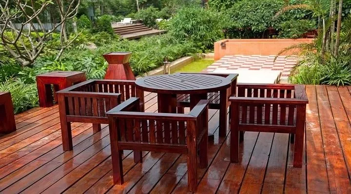 Slide of Leo Contracting