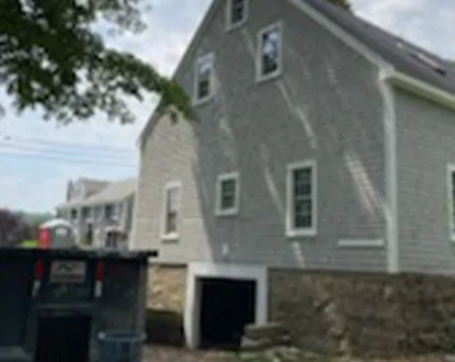 Slide of Leo Contractor