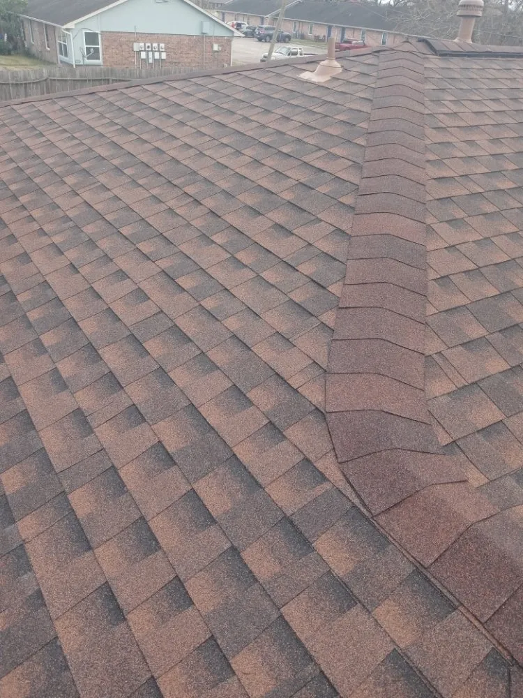 Licensed shingle roofing service experts serving Beasley, TX - Leo Roofing & More