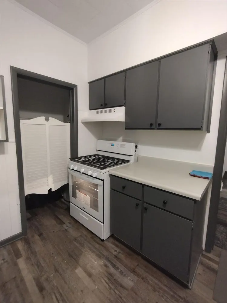 Slide of Leon Builders