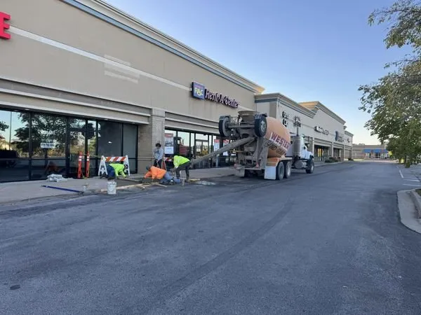 Slide of Leon Builders