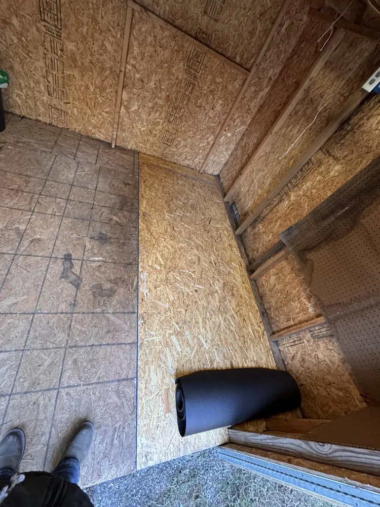 Slide of Leon Construction