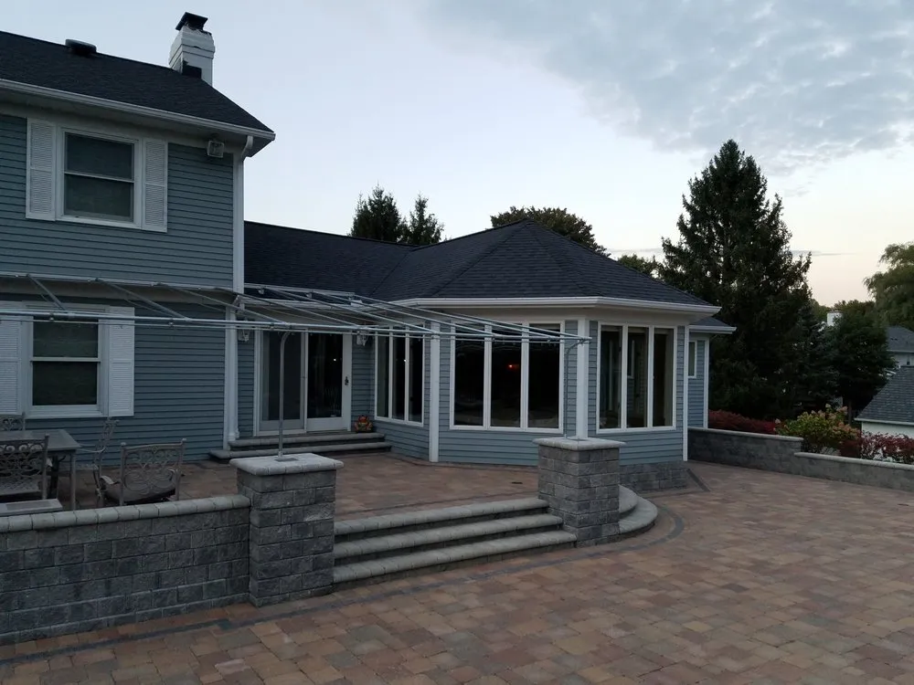 Slide of Leon Construction