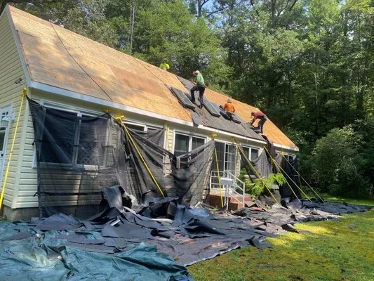 Leon Contractors Logo