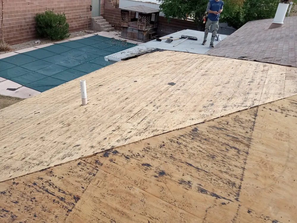 Slide of Leon Extreme Roofing